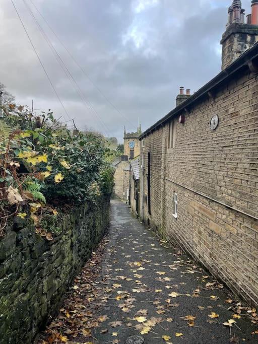 Brook Cottage ホルムファース エクステリア 写真