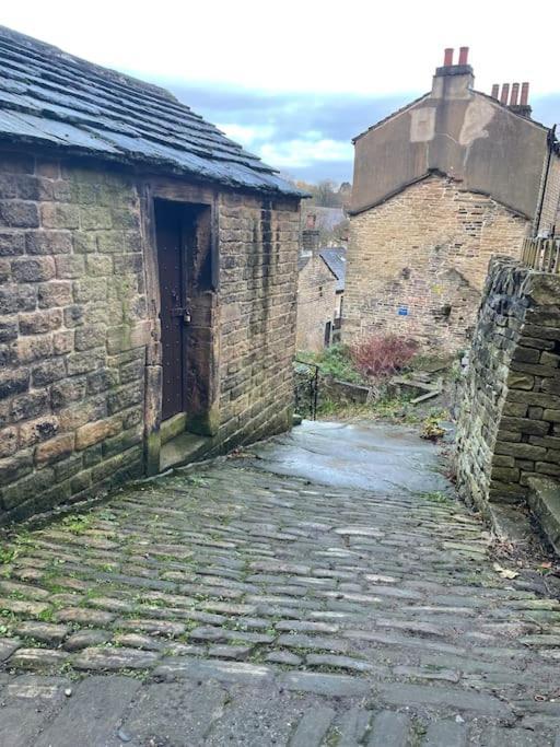 Brook Cottage ホルムファース エクステリア 写真
