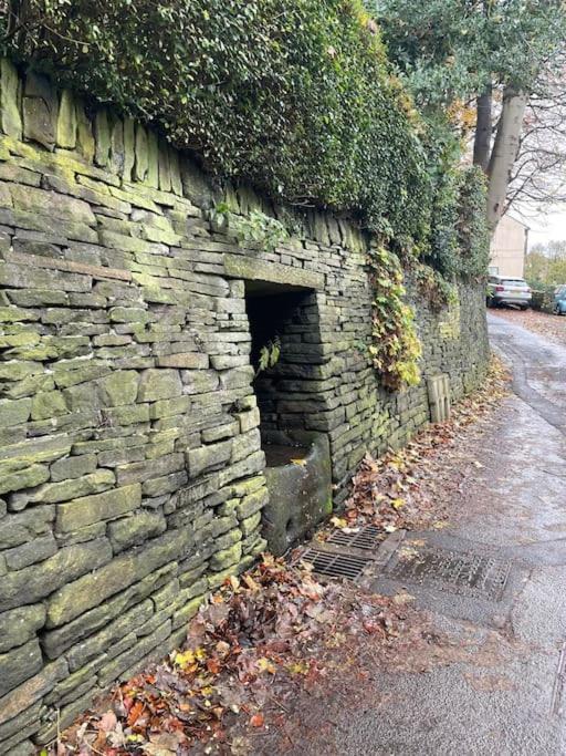 Brook Cottage ホルムファース エクステリア 写真