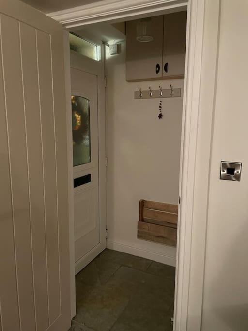 Brook Cottage ホルムファース エクステリア 写真