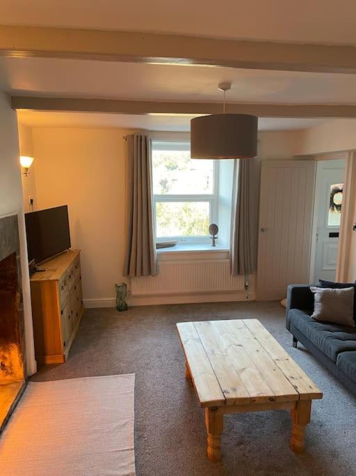 Brook Cottage ホルムファース エクステリア 写真