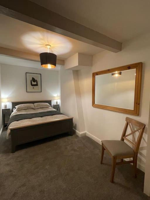 Brook Cottage ホルムファース エクステリア 写真